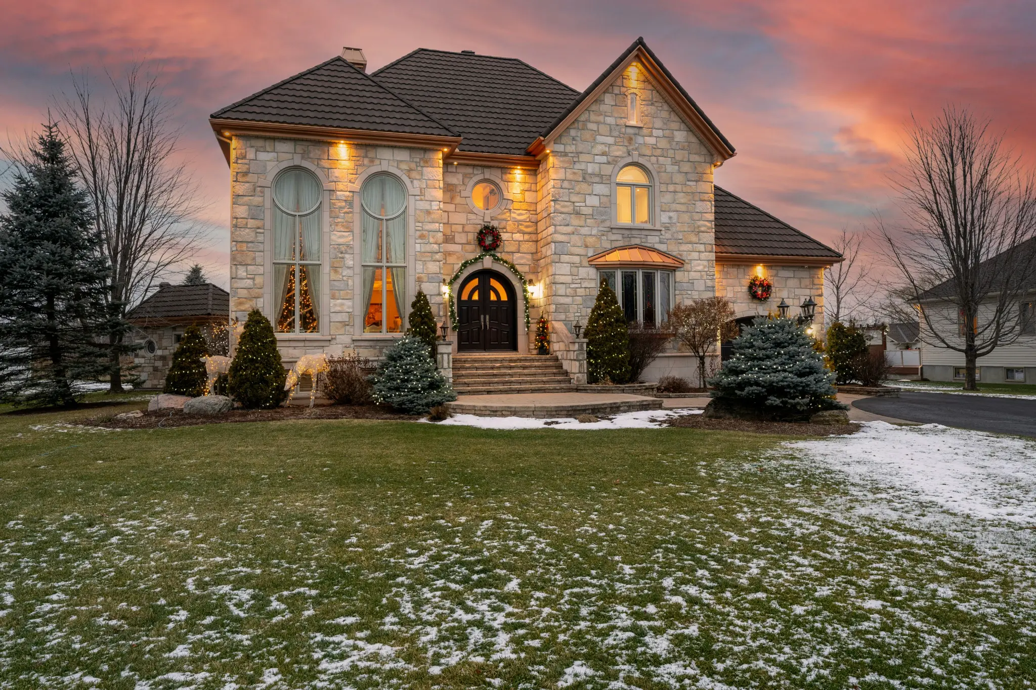Best Mortgage Lender Colorado Springs - Beautiful stone home with professional financing